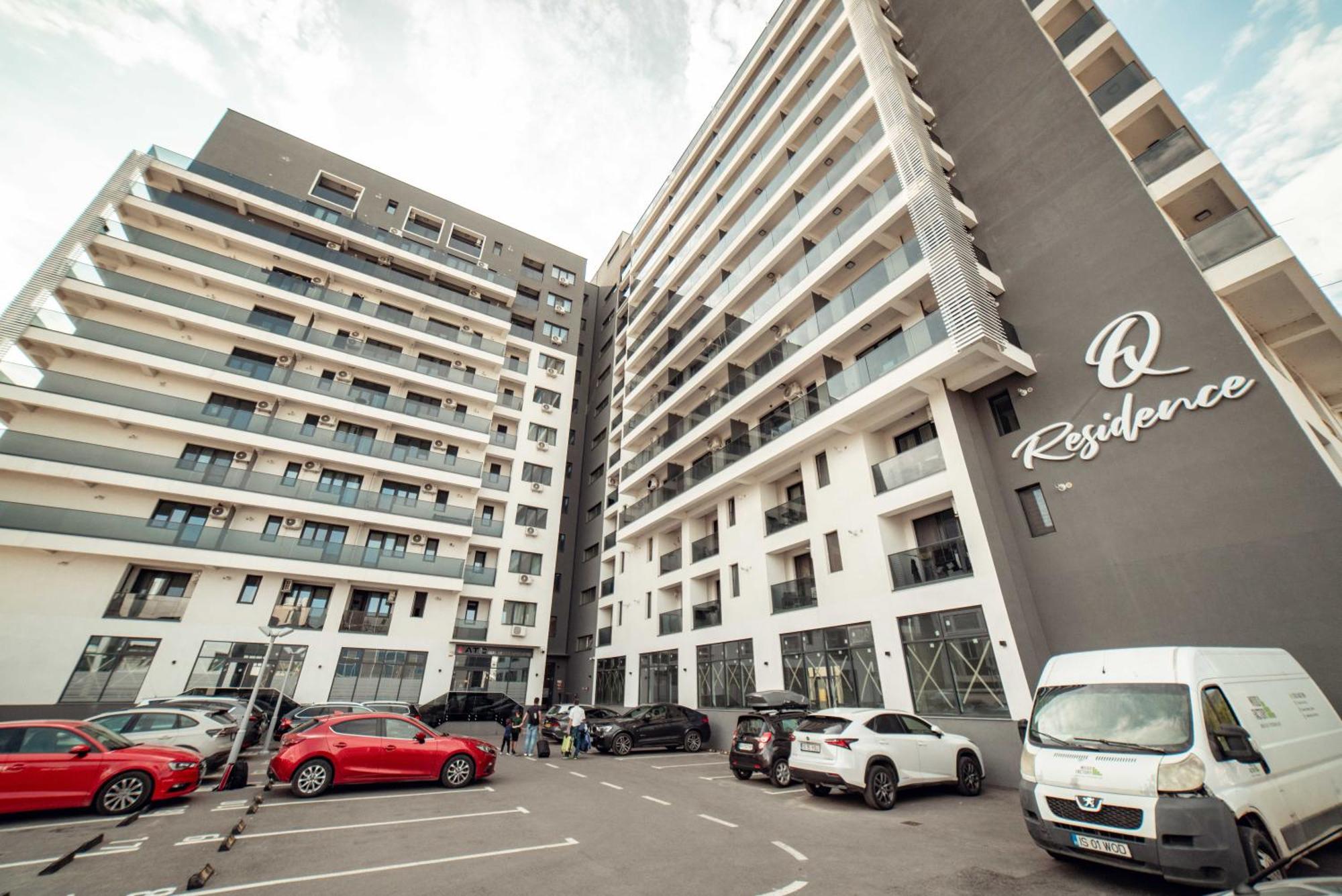 Cozy Apartments At Q Residence - Palas Mall Iasi Buitenkant foto
