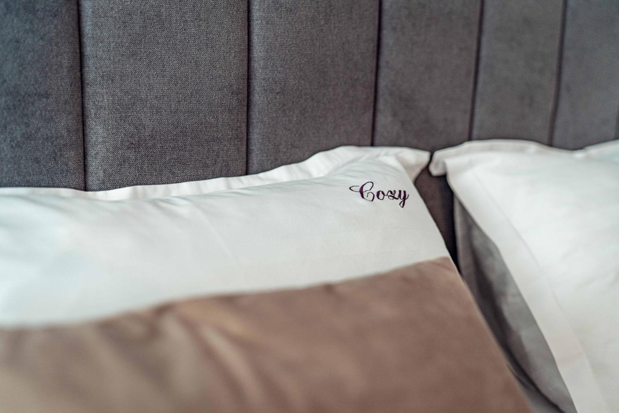 Cozy Apartments At Q Residence - Palas Mall Iasi Buitenkant foto