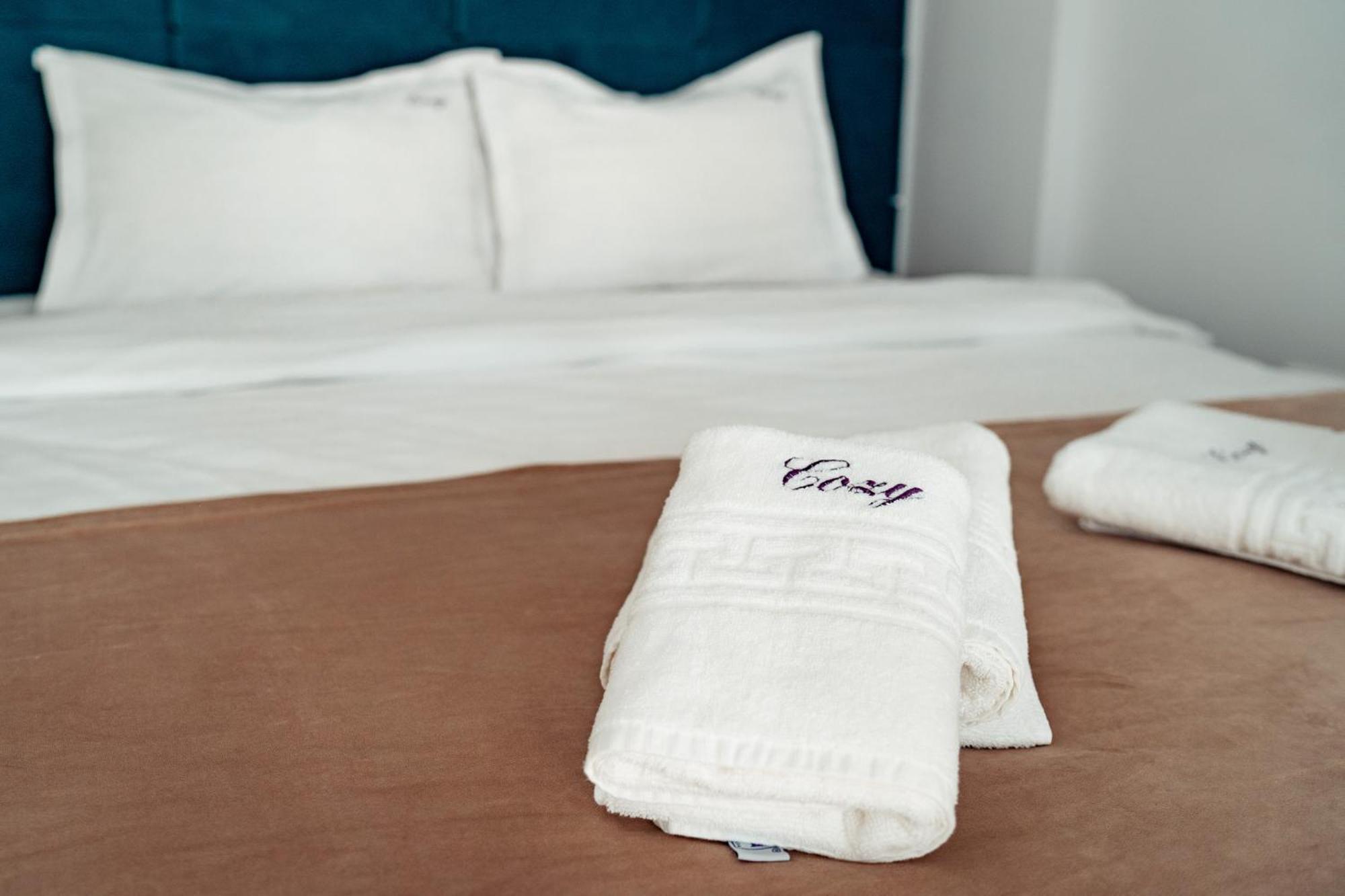 Cozy Apartments At Q Residence - Palas Mall Iasi Buitenkant foto