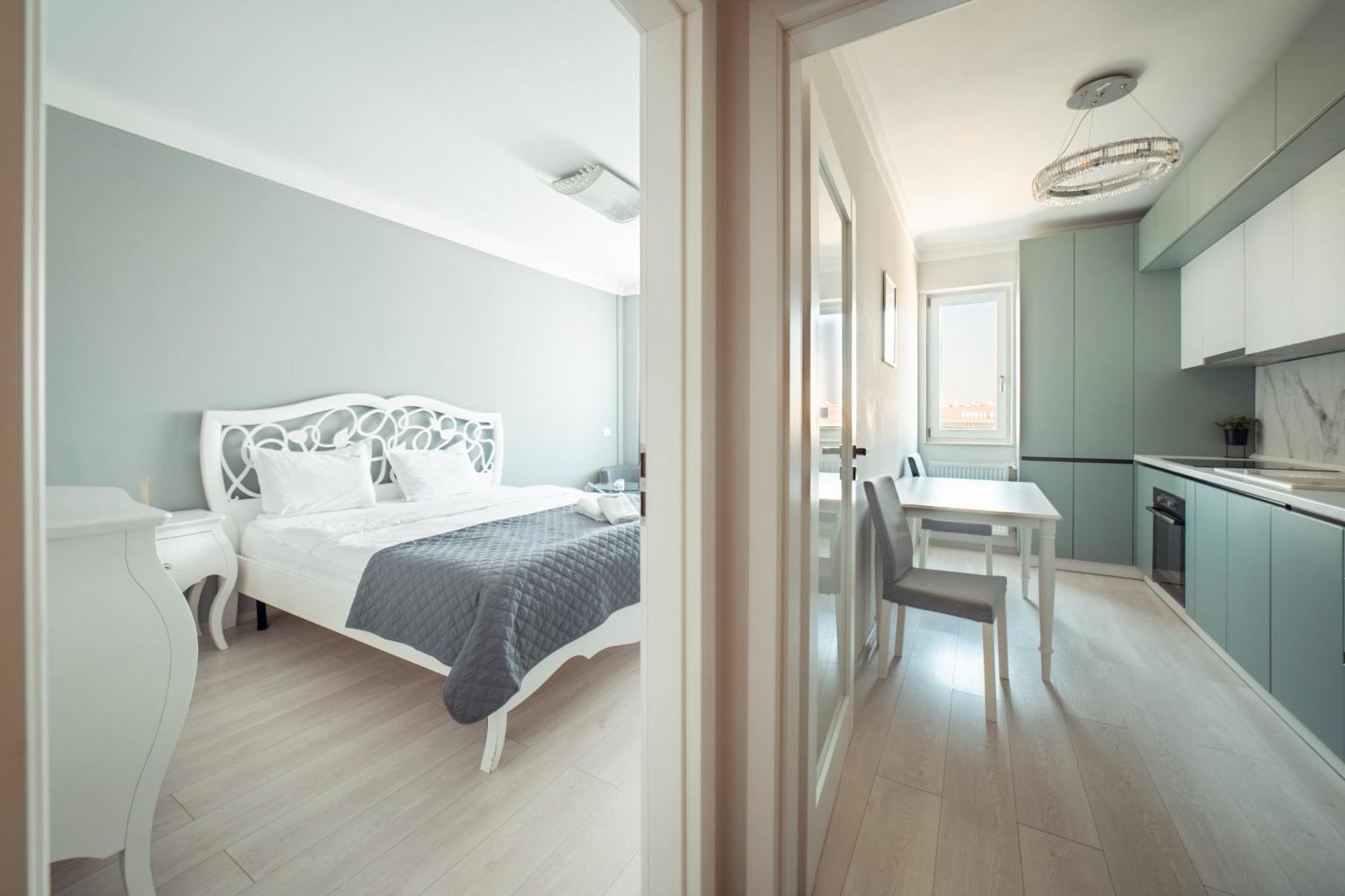 Cozy Apartments At Q Residence - Palas Mall Iasi Buitenkant foto