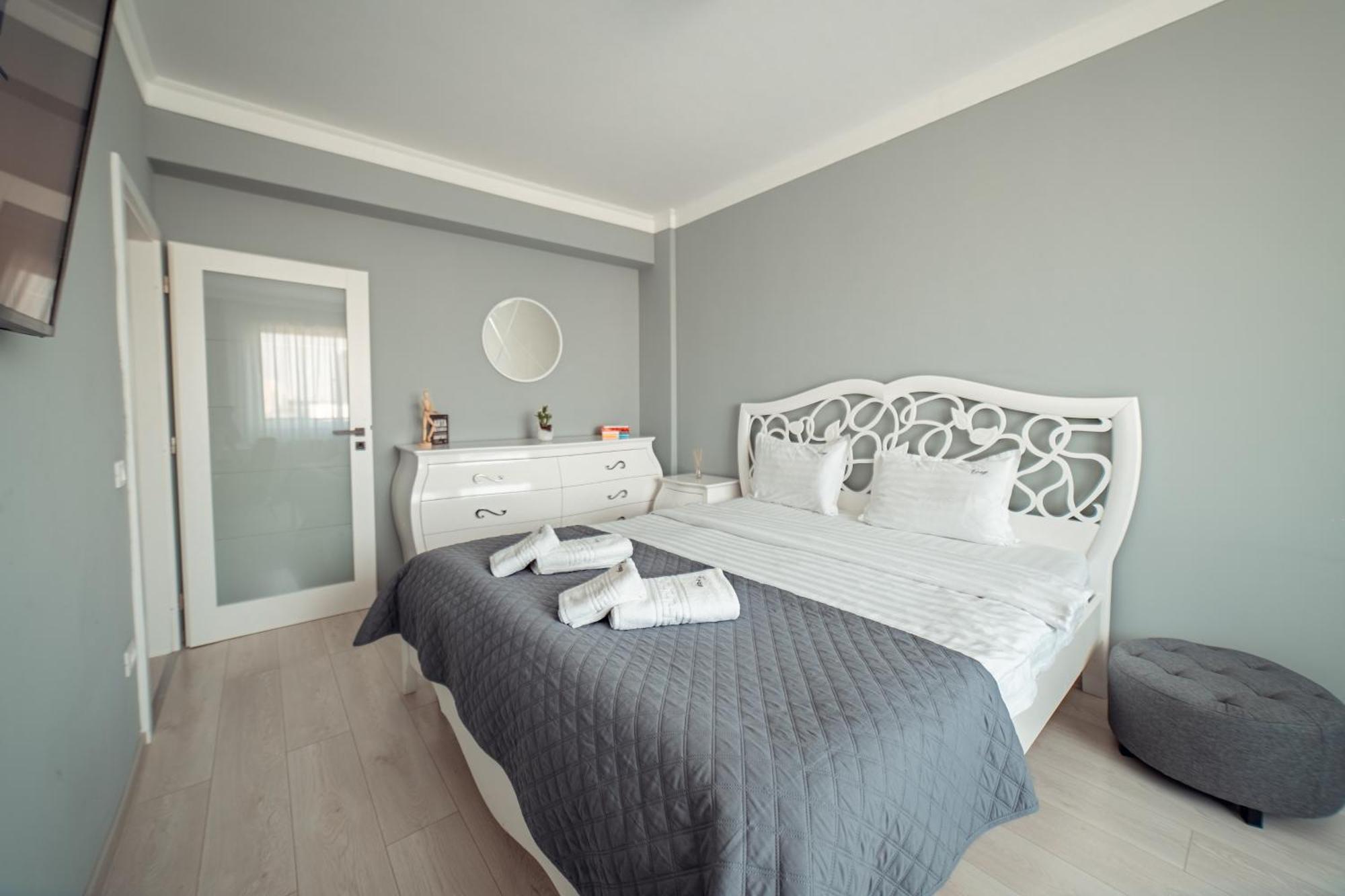 Cozy Apartments At Q Residence - Palas Mall Iasi Buitenkant foto